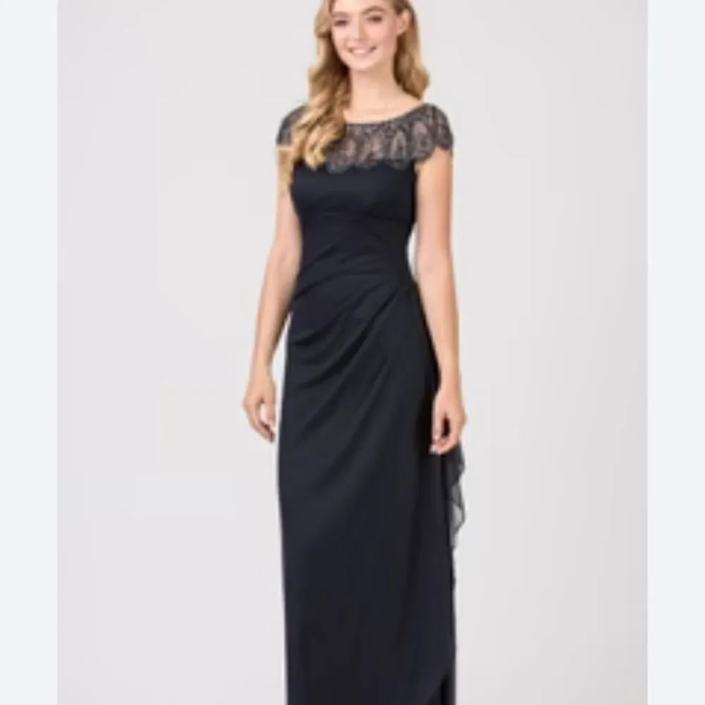 Xscape Navy Blue bateau Neck Cap Sleeve Formal Dress Size 6P